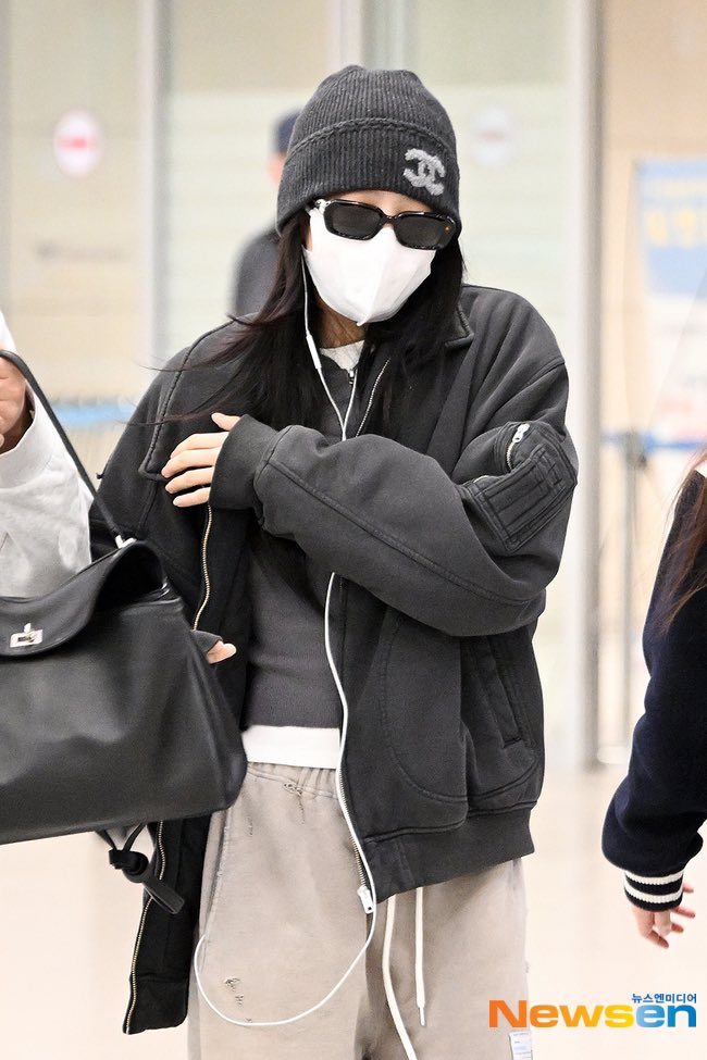 [정보/소식] 제니 입국😎 | 인스티즈