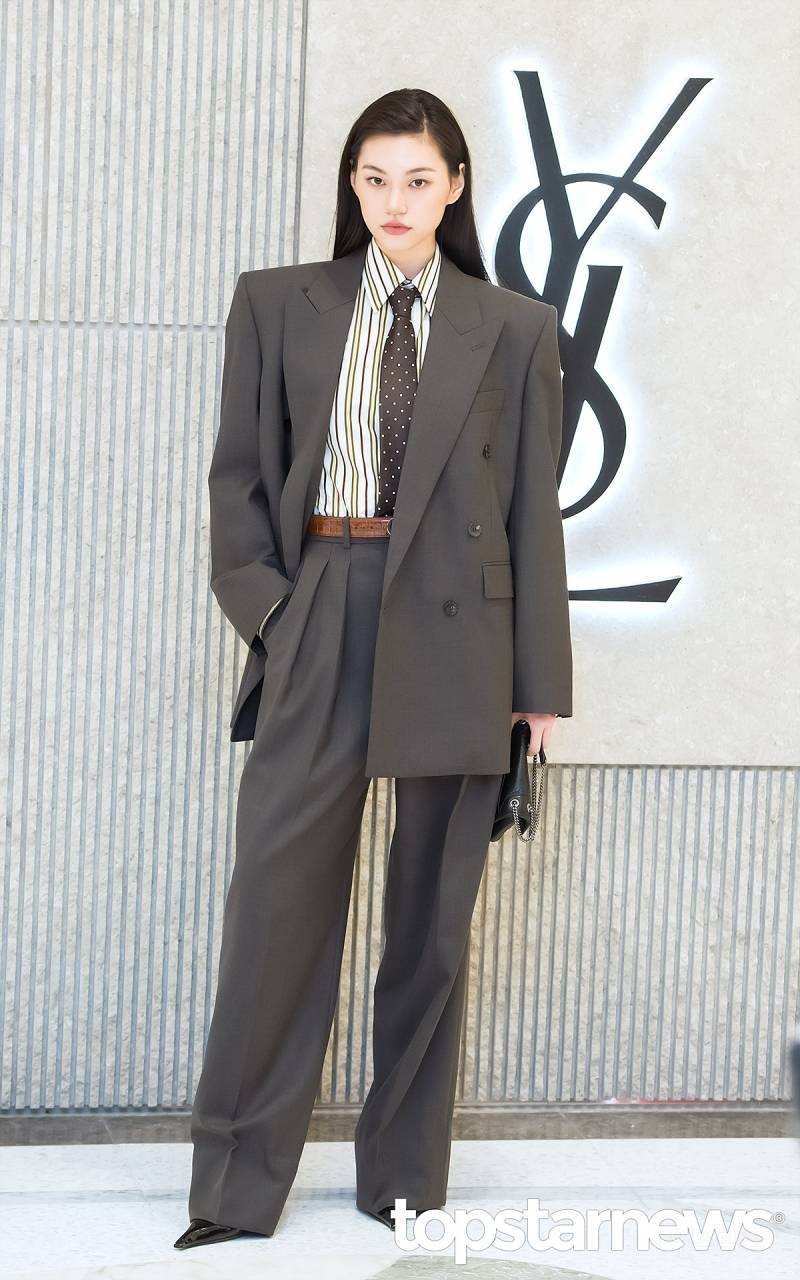 오늘 생 로랑 행사 참석한 김도연 기사사진 | 인스티즈