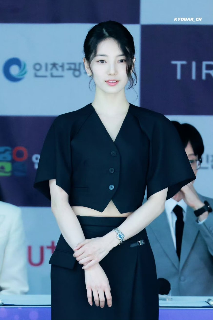 [잡담] 만우절 이벤트로 수지바에 송혜교 사진 올라오고 혜교바에 수지 사진 | 인스티즈