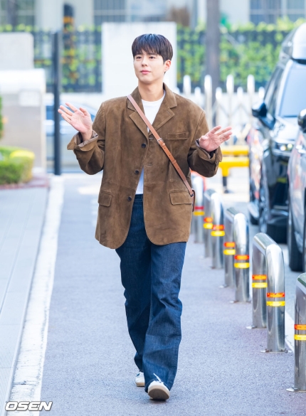 [잡담] 박보검 오늘도 폭싹 잘생겼수다.. | 인스티즈