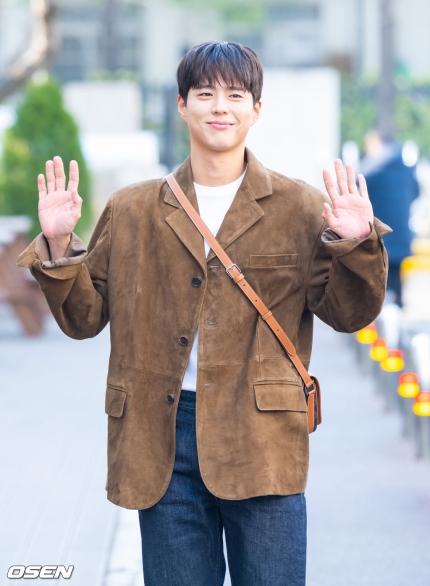 [잡담] 박보검 오늘도 폭싹 잘생겼수다.. | 인스티즈