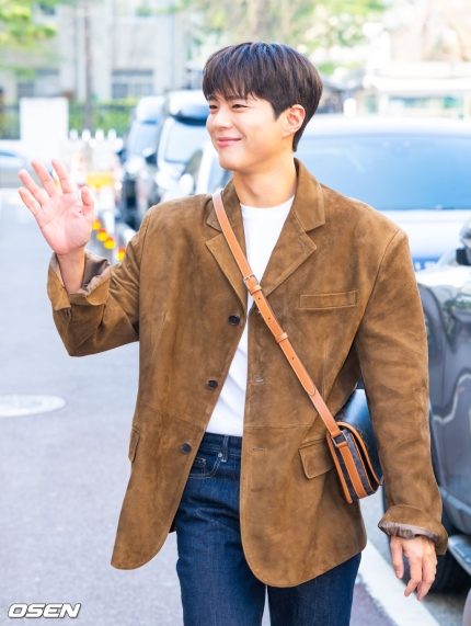 [잡담] 박보검 오늘도 폭싹 잘생겼수다.. | 인스티즈