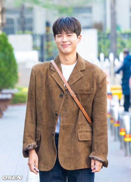 [잡담] 박보검 오늘도 폭싹 잘생겼수다.. | 인스티즈