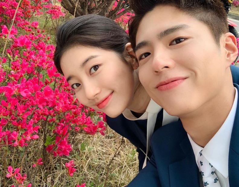 [잡담] 와 내 눈엔 수지 박보검 연인 같기도 하고 남매 같기도 해 | 인스티즈