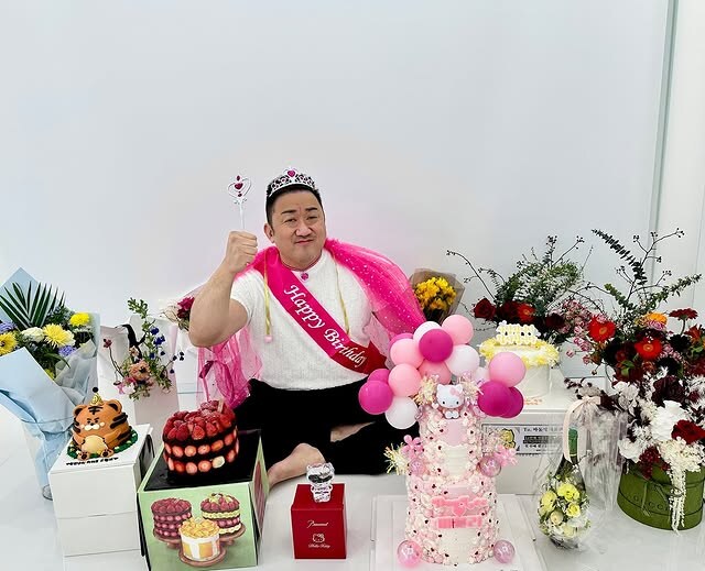 [잡담] 마동석 생일 케이크 봐봐 | 인스티즈