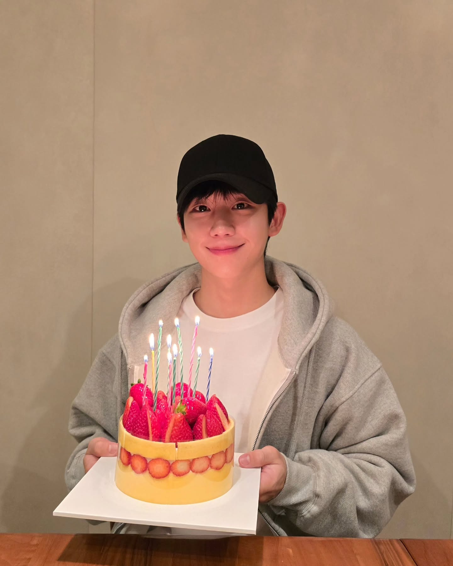 [정보/소식] 정해인 인스타그램 업데이트 | 인스티즈