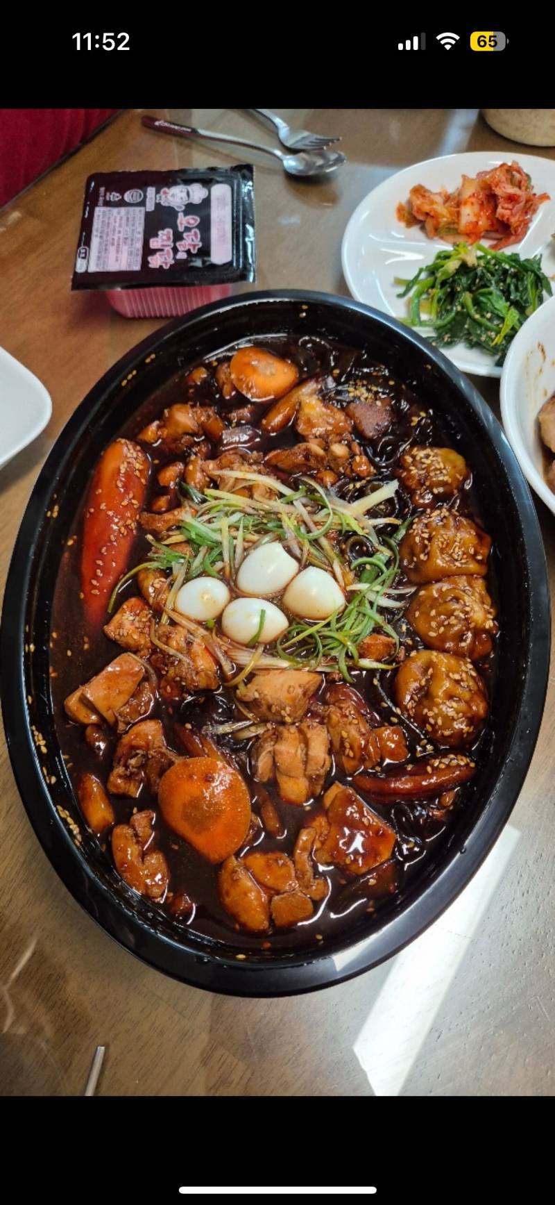 [잡담] 친구랑 뭐먹을지 고민중인데 투펴해줘!!!! | 인스티즈