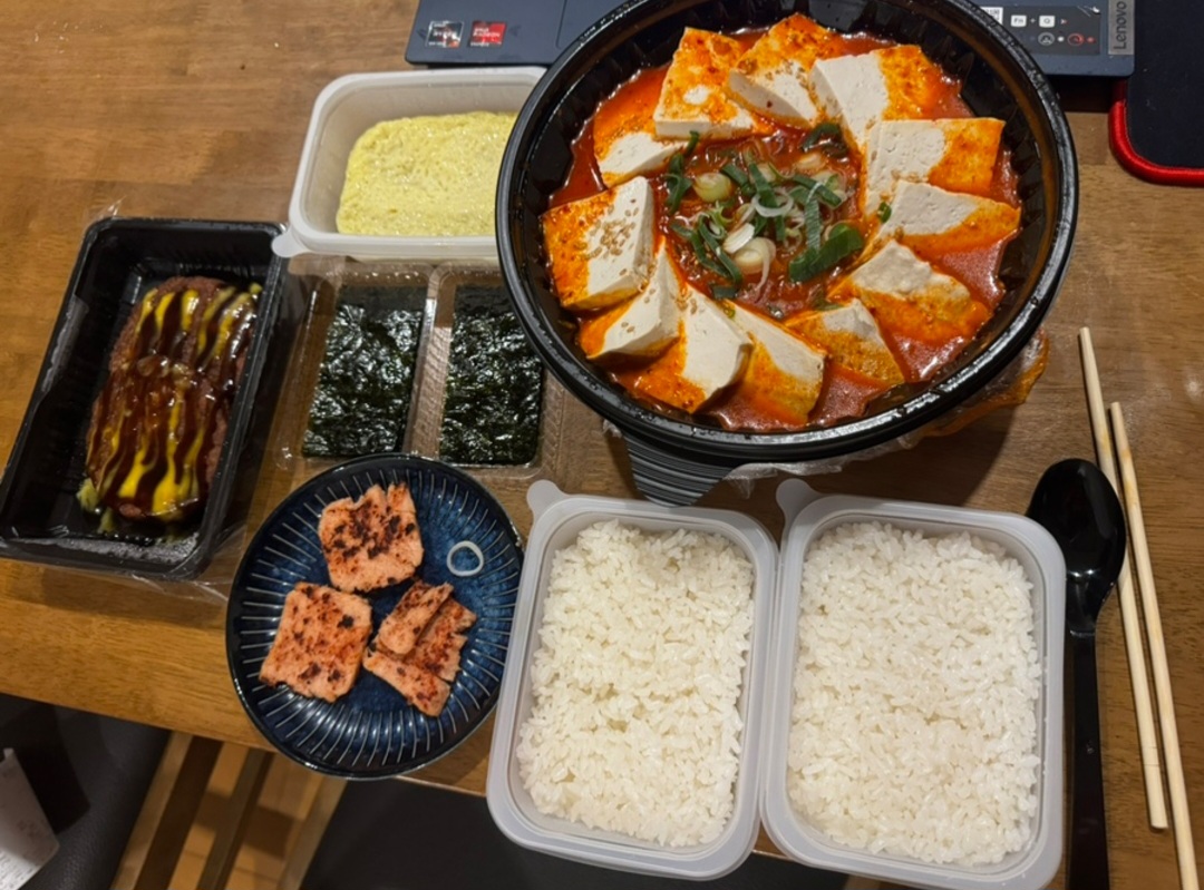 [잡담] 제왑은 무슨 각 그룹에 대식가들이 한 명씩 있냐 ,, | 인스티즈