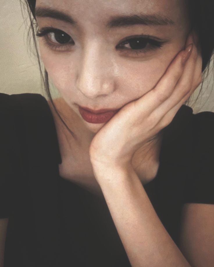 [잡담] 여돌 이목구비 탑 누구라고 생각해? | 인스티즈