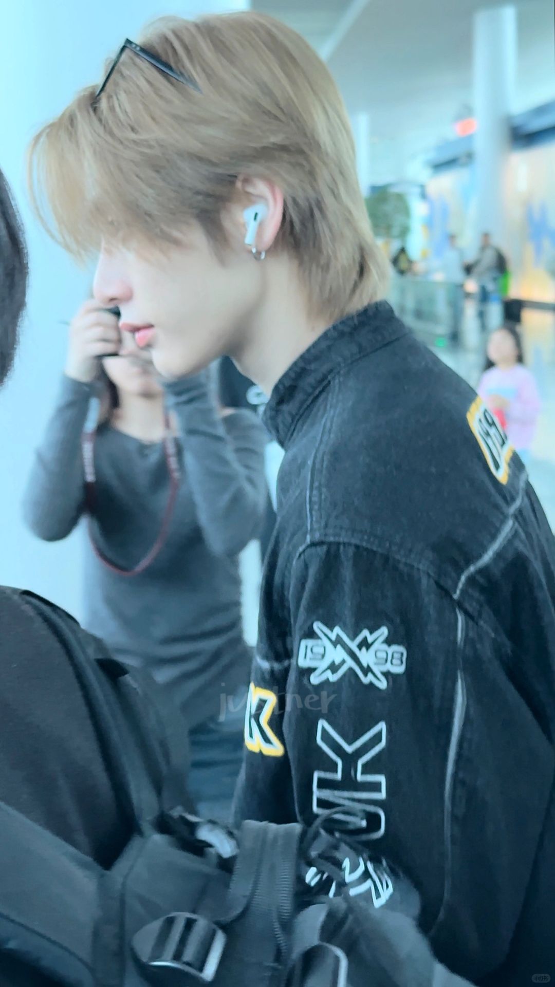 [잡담] 한태산 오늘 공항 폰카 | 인스티즈