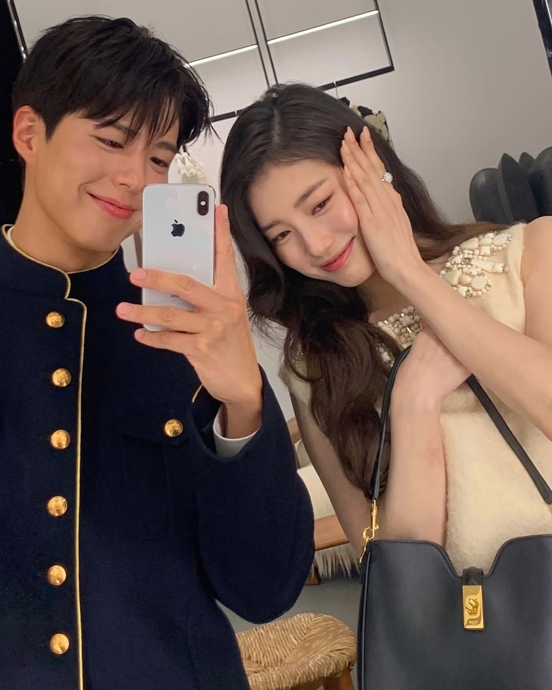 [잡담] 박보검이 수지랑 셀린느 투샷 올려줬닼ㅋㅋ | 인스티즈