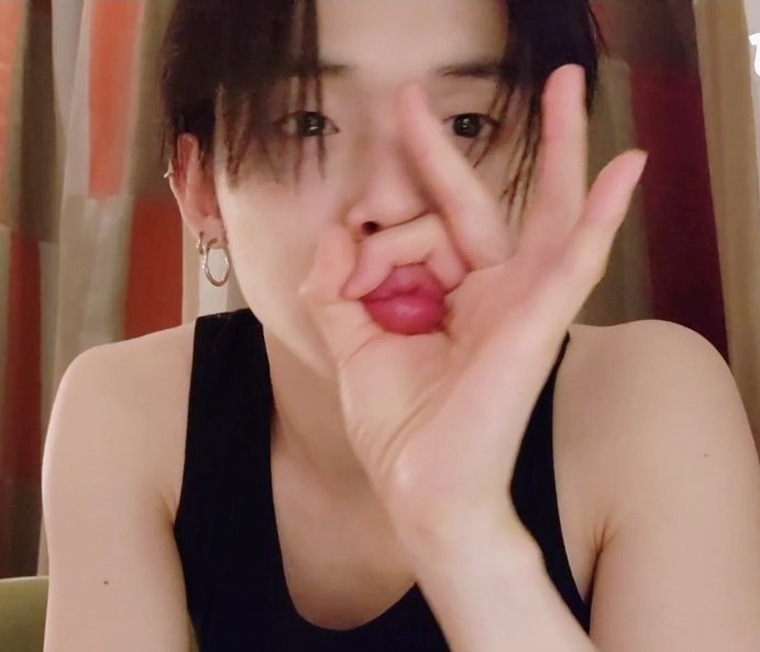 [잡담] 투바투 불닭 먹고 부은 거 왜케들 귀여워 | 인스티즈