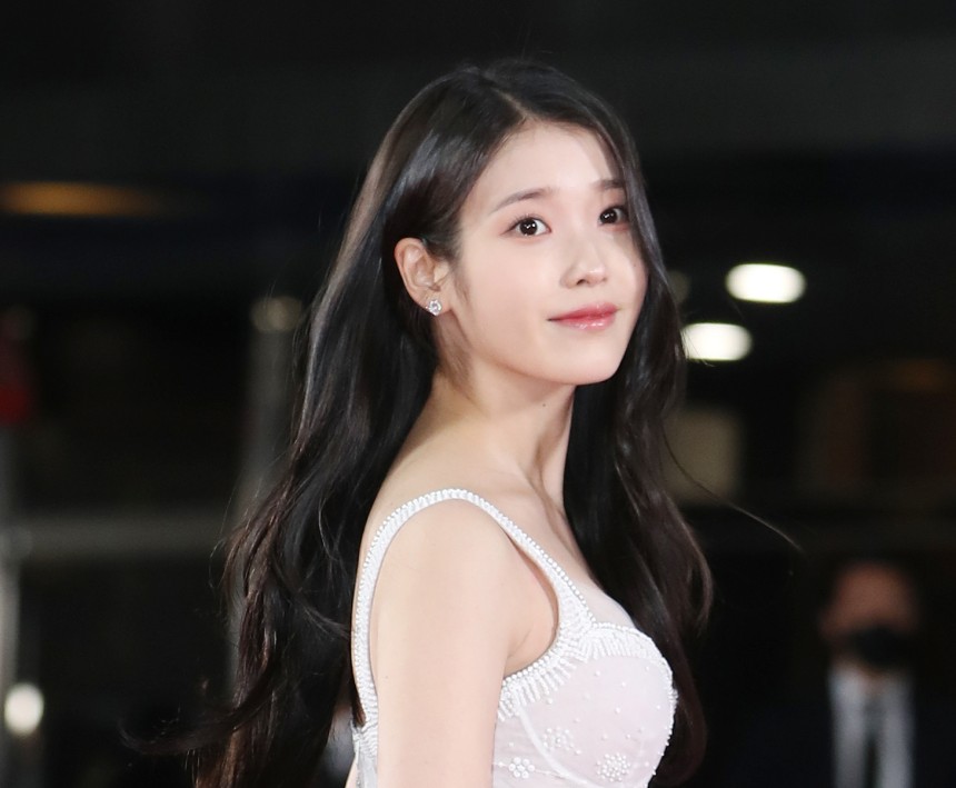 [정보/소식] 아이유 "루머·오해 속상하지만 감당해야 할 부분" | 인스티즈