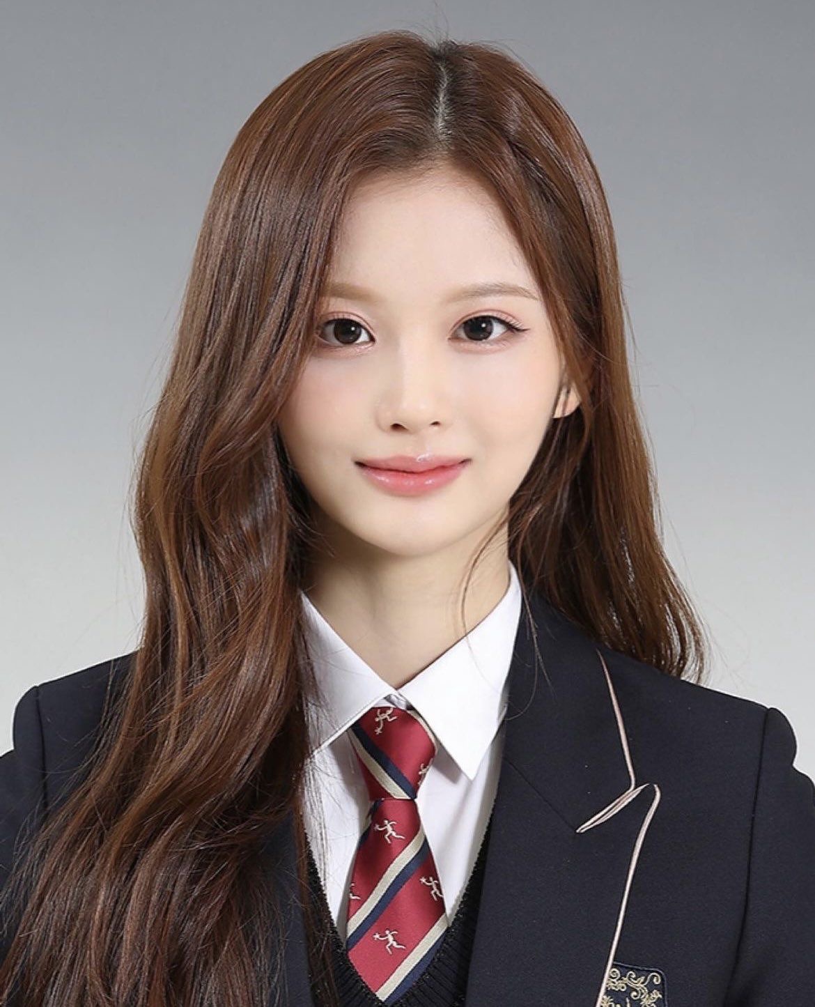 [잡담] 졸업사진의 정석같은 엔믹스 설윤.JPG | 인스티즈