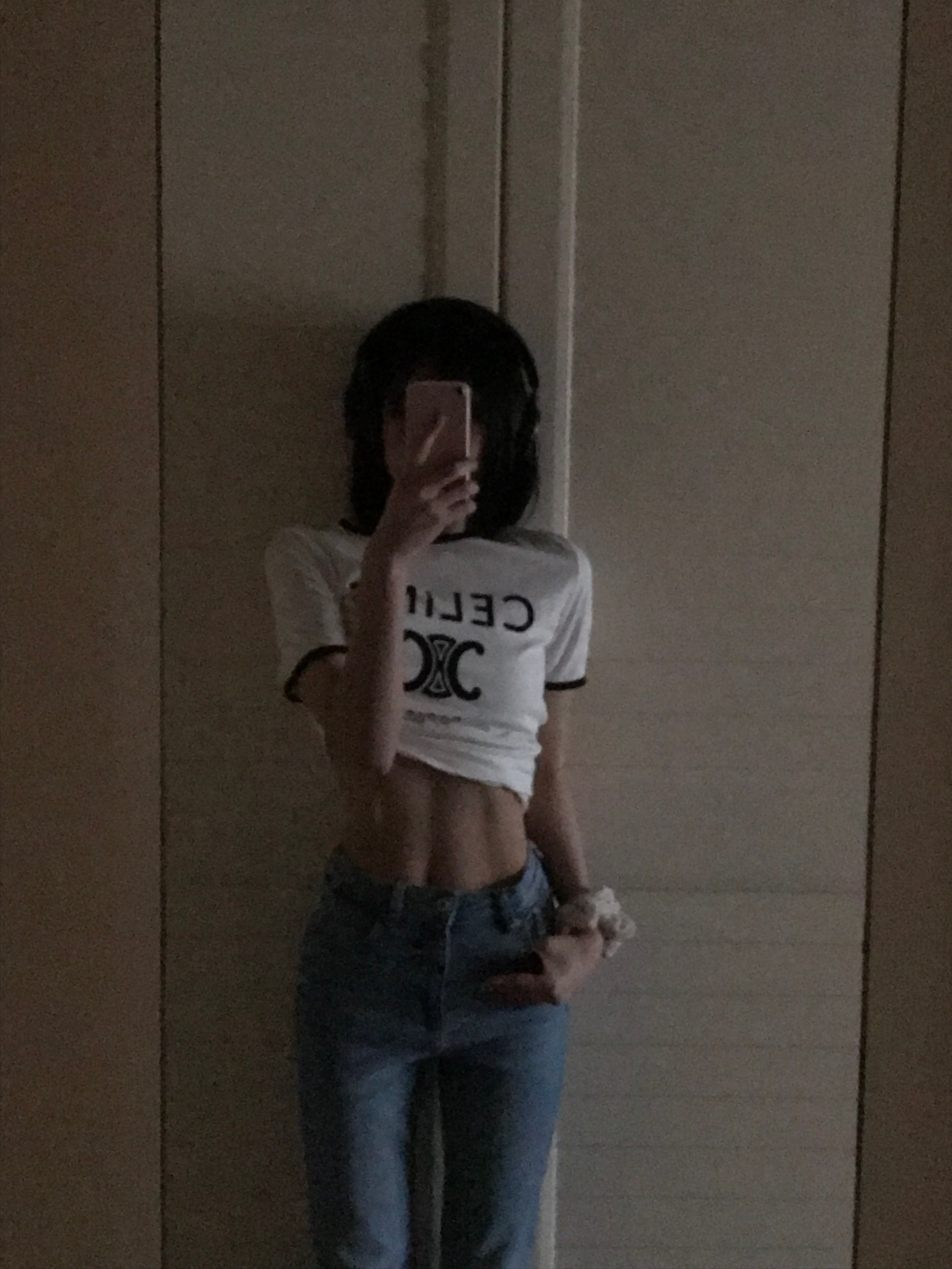 [잡담] 아현이 .. 배랑 허리가 무슨 일이야 .. | 인스티즈