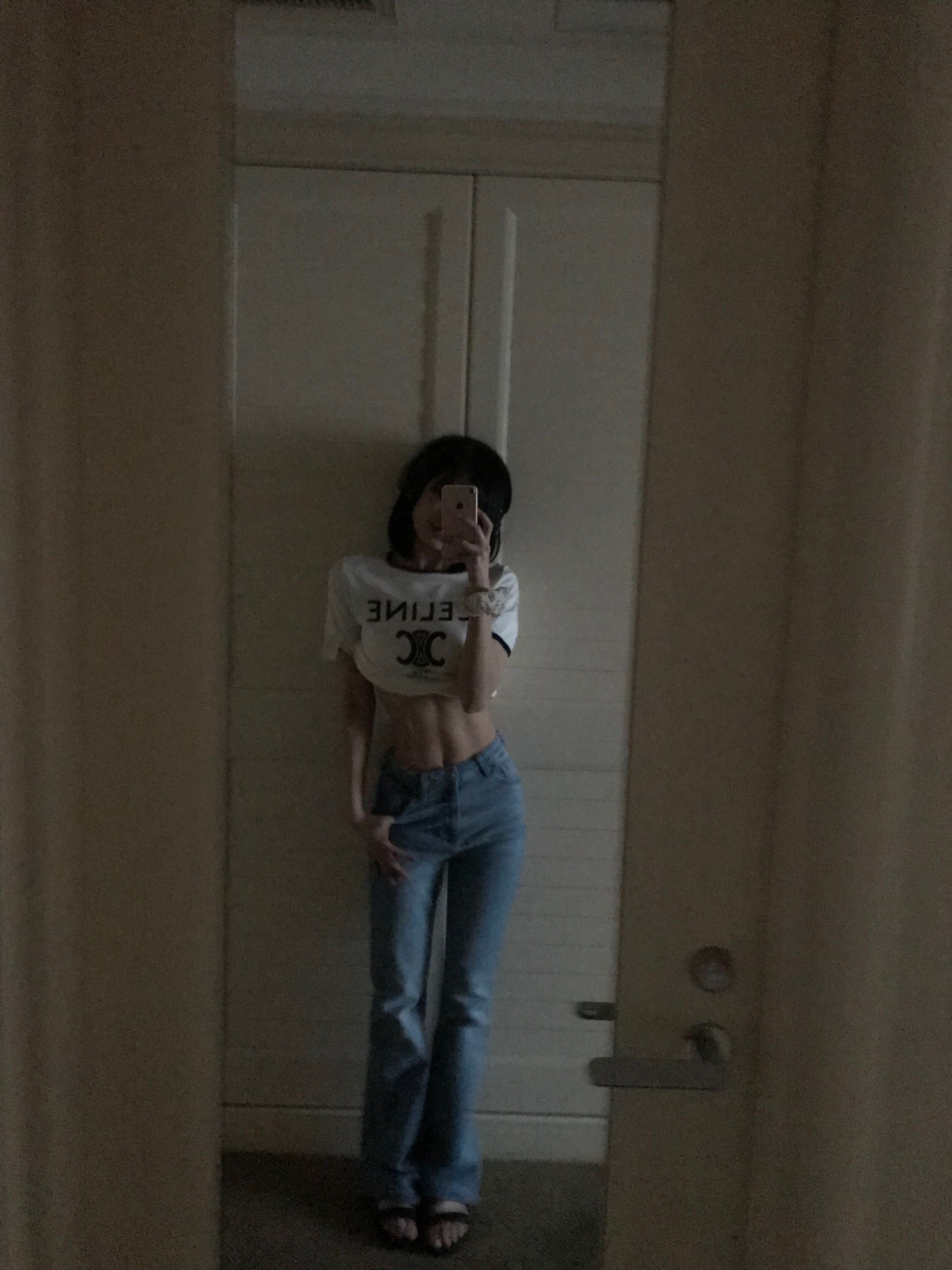 [잡담] 아현이 .. 배랑 허리가 무슨 일이야 .. | 인스티즈