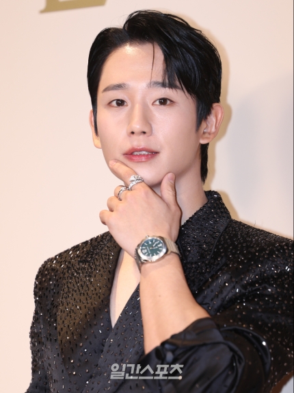 [정보/소식] 임시완 SNS 팔로우 정리에 정해인도 '곤혹'…팬들 "김수현 손절하라” [왓IS] | 인스티즈