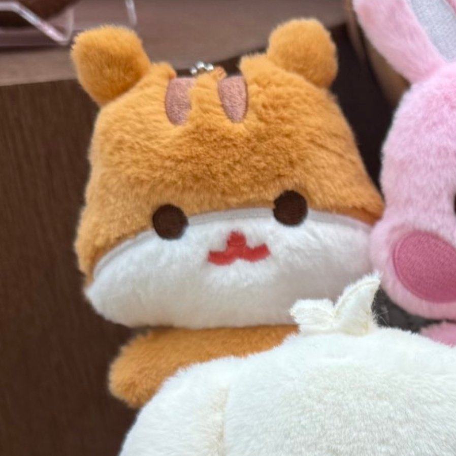 [잡담] 아 어떡해 내돌 굿즈 새로 나온 거 아기 때랑 똑같이 생김 | 인스티즈