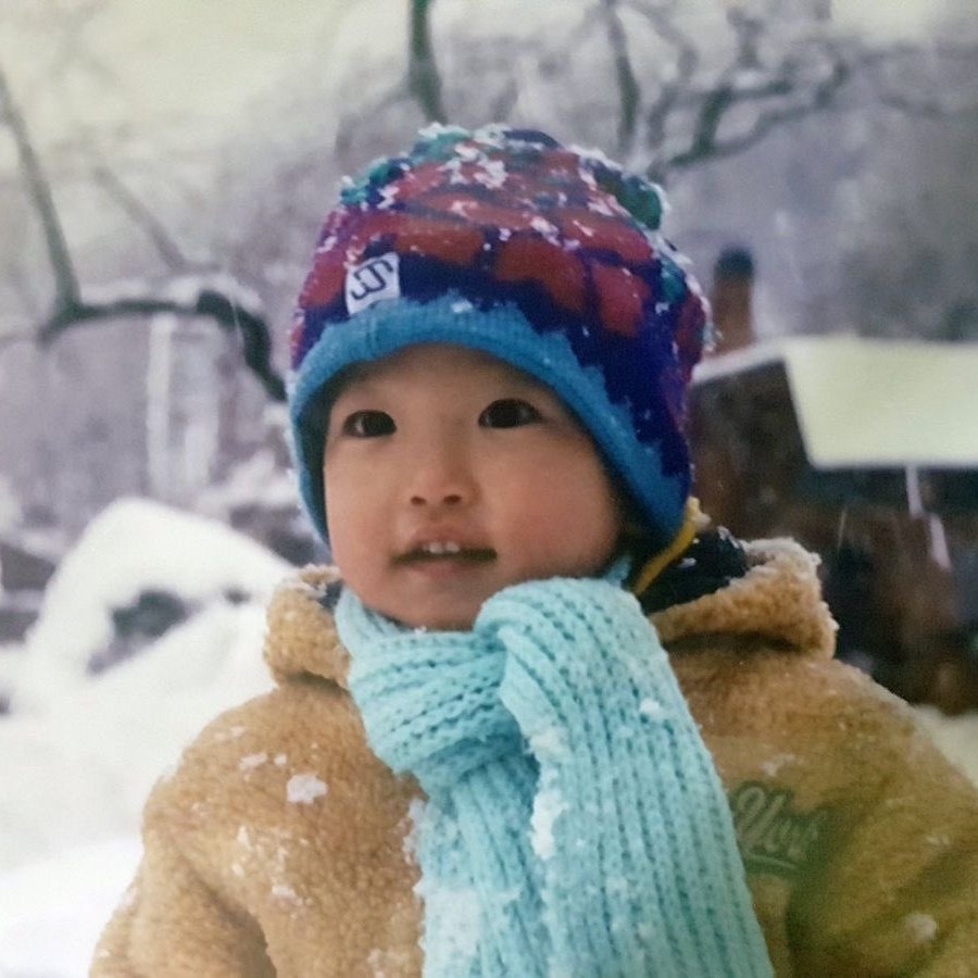 [잡담] 아 어떡해 내돌 굿즈 새로 나온 거 아기 때랑 똑같이 생김 | 인스티즈