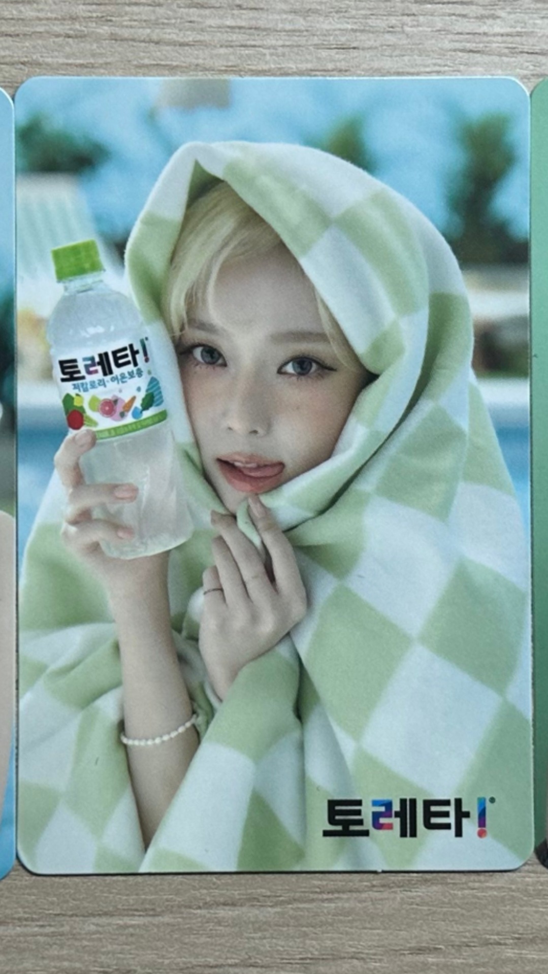 [잡담] 윈터 포카 기대는 했는데 역시 실물이 더 이쁘다 | 인스티즈