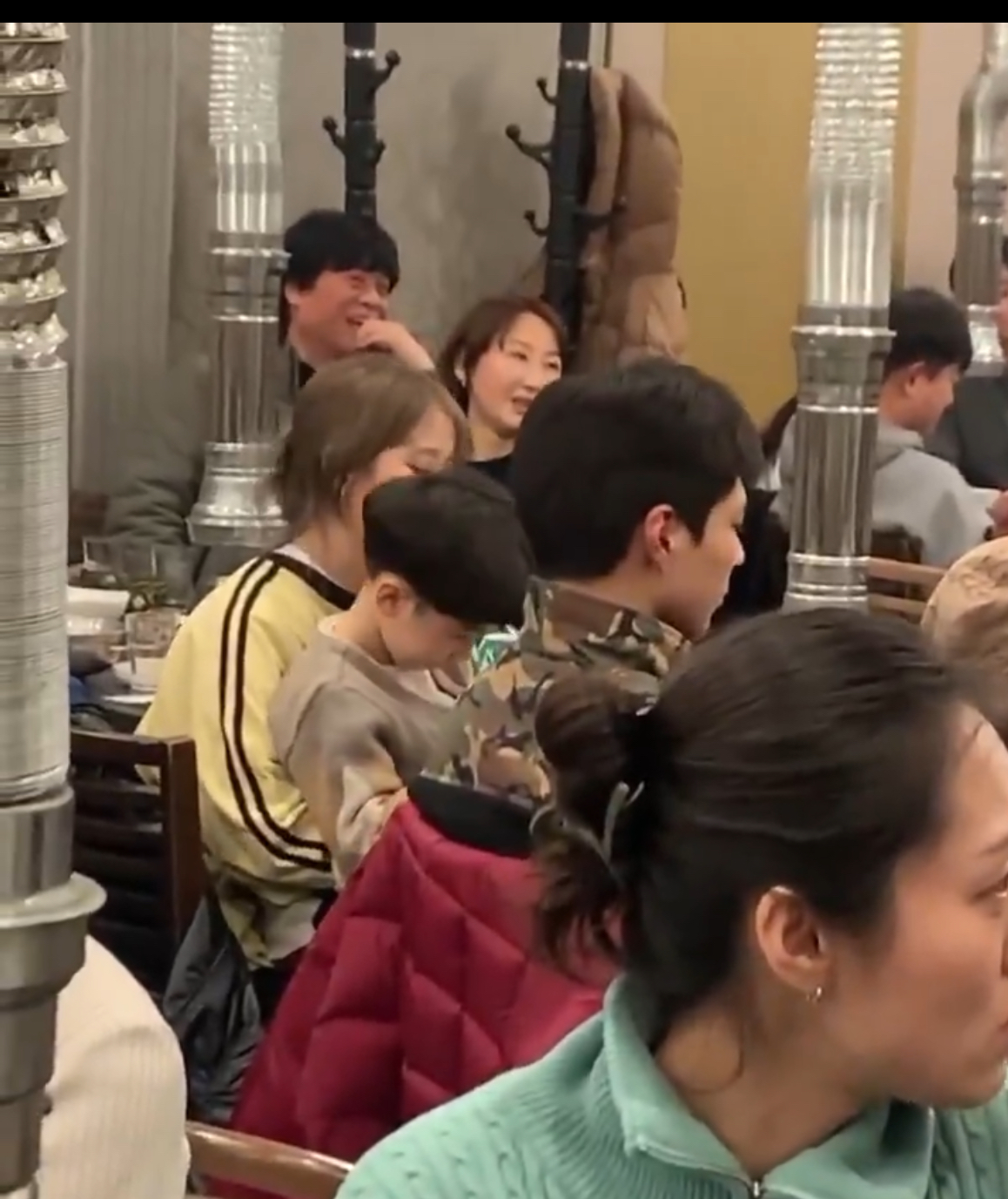 [잡담] 박보검 아이유 종방연 때 사진 올라옴 | 인스티즈