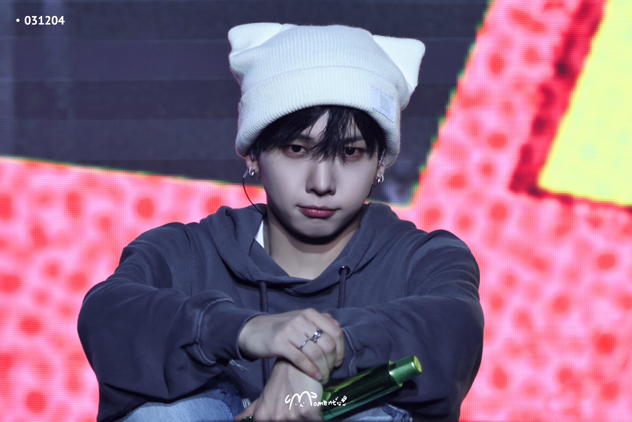 [잡담] 명재현 고양이 비니? 쓴 뒷모습 진짜 귀엽다ㅋㅋ | 인스티즈