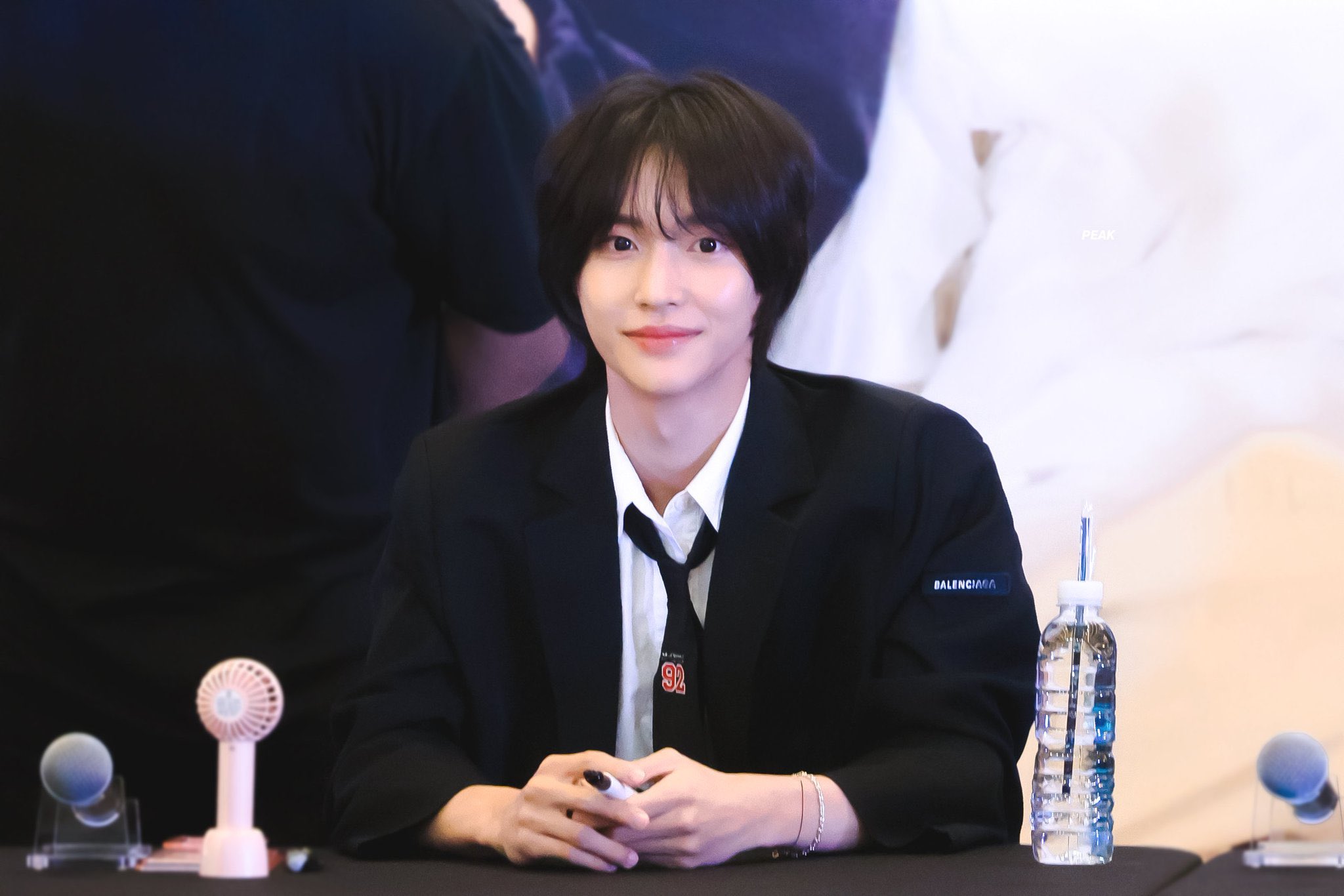 [잡담] 원빈이 이거 두개 같은 날인 거 신기함 ㅋㅋㅋㅋ | 인스티즈