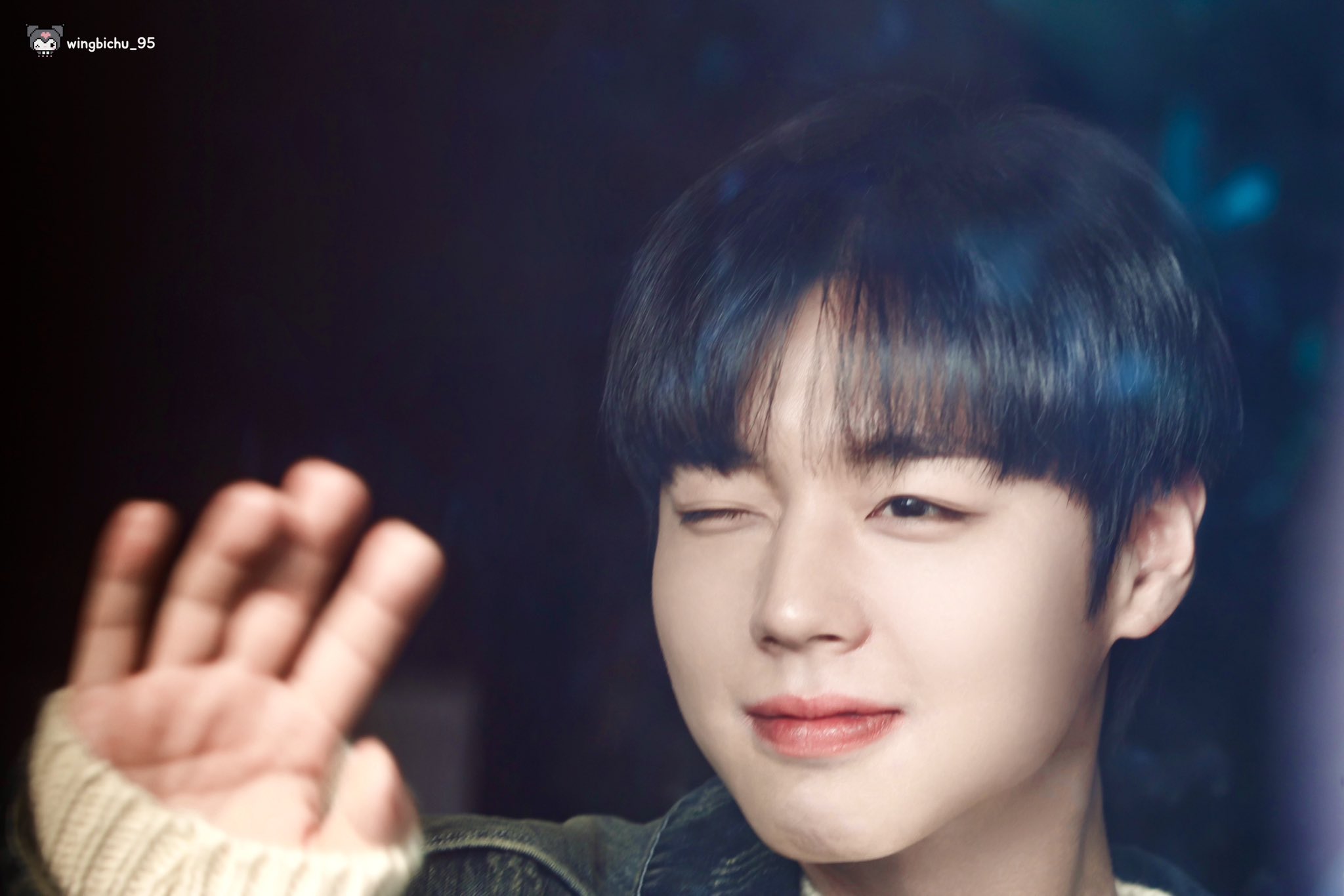 [잡담] 박지훈 짤 저장하는 맛이 있음 | 인스티즈