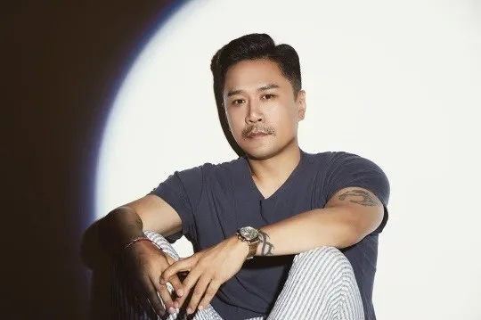 [잡담] 타팬인데 jk김동욱님 진짜 잘생긴거같음.. | 인스티즈