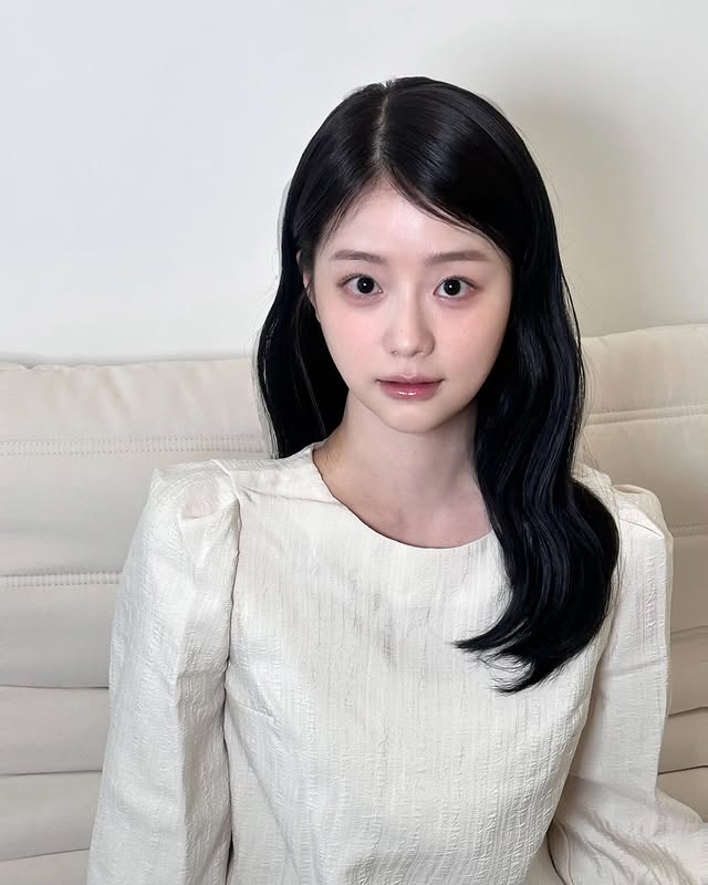 [잡담] 채서안 인스타 맑고 예쁘다...🤍🫧 | 인스티즈