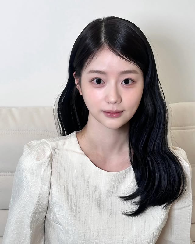 [잡담] 채서안 인스타 맑고 예쁘다...🤍🫧 | 인스티즈