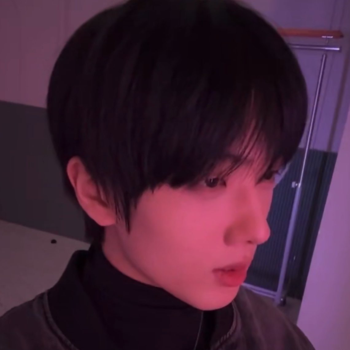 [잡담] 팬이 지성이 보고 코 높다고 하니까 | 인스티즈
