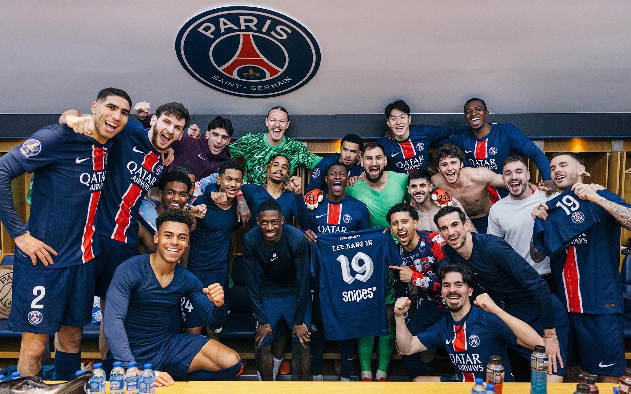 [정보/소식] '벌써 6번째 우승' 이강인은 트로피 끌어 당기는 자석…PSG 리그앙 정상! | 인스티즈