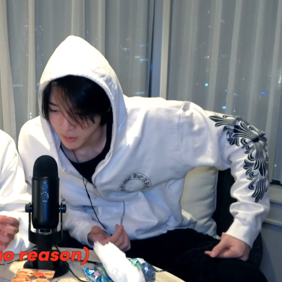 [잡담] 근데 성찬이 덩치 뭐야 | 인스티즈