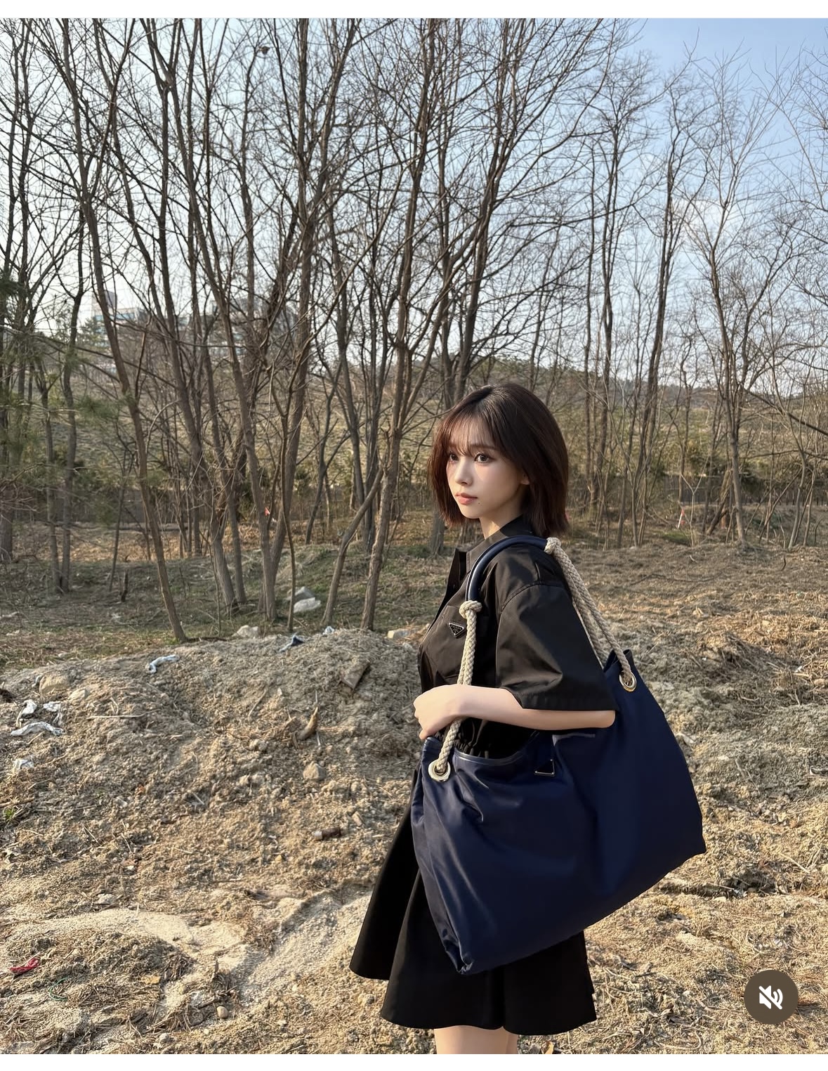[잡담] 카리나 이 가방 어디껀지 아는 사람?? | 인스티즈