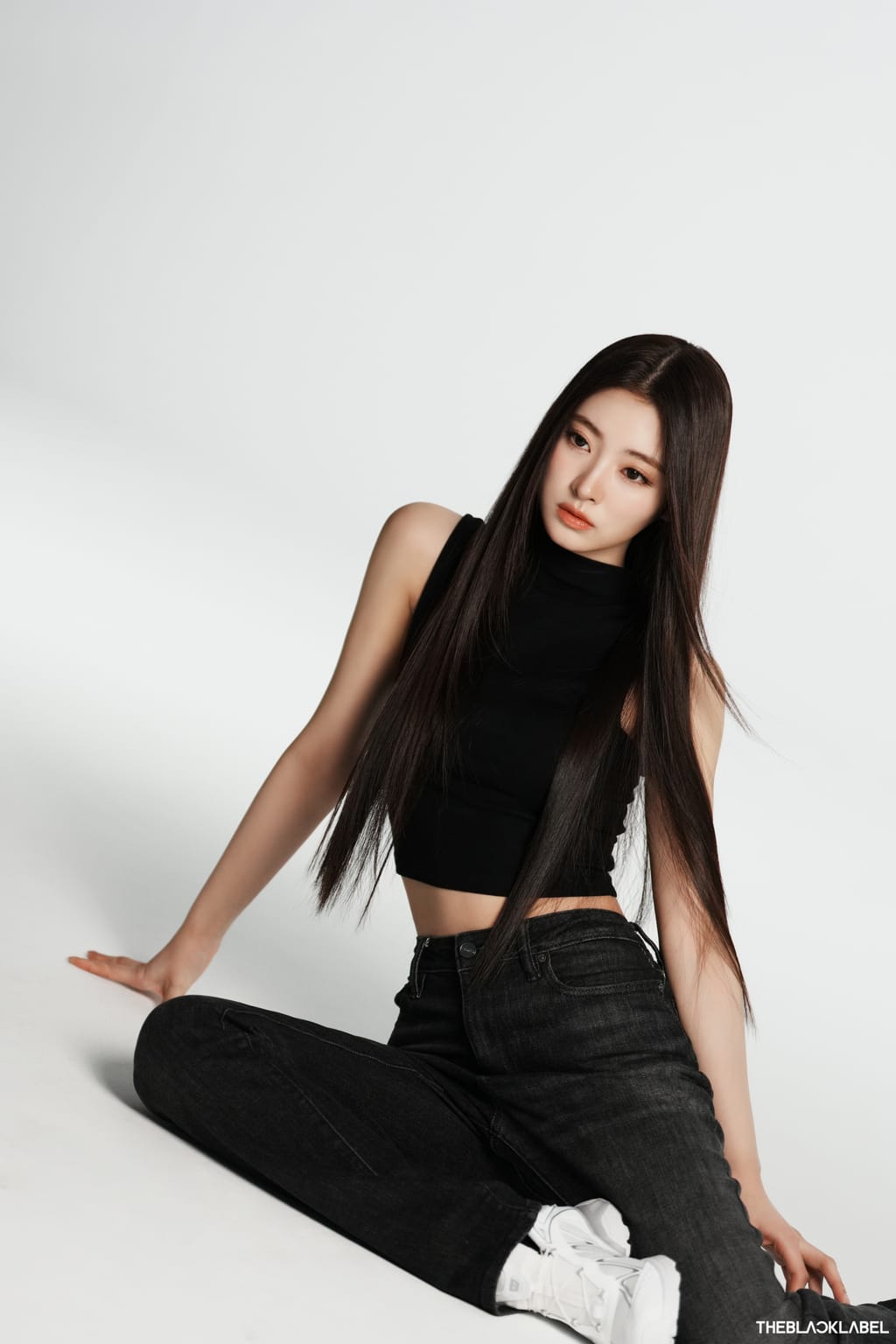 [미디어] 미야오 SALOMON X eyesmag Behind Photo | 인스티즈