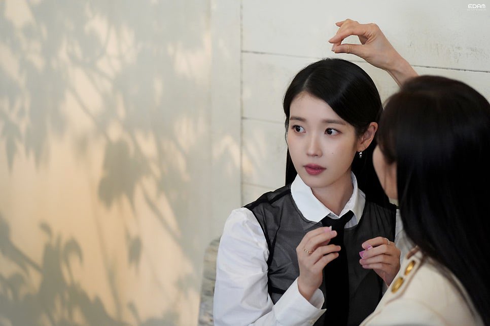 [잡담] 난 문소리 아이유 투샷이 너무 좋다 | 인스티즈