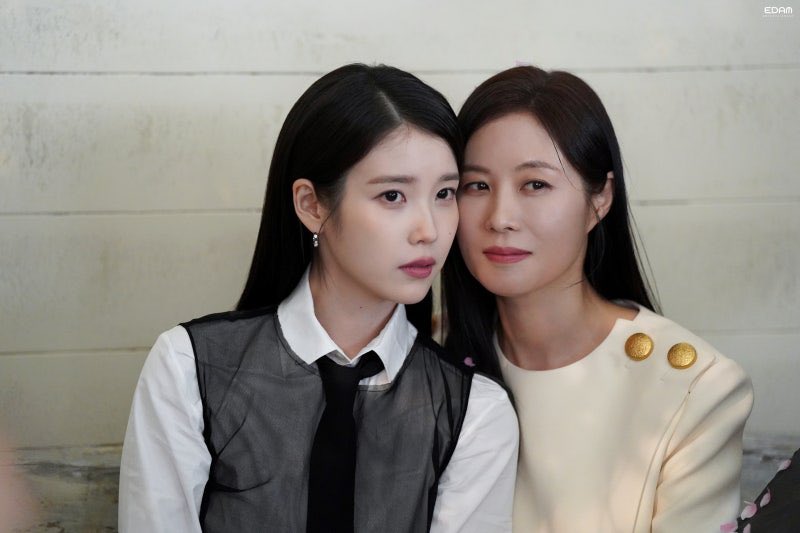 [잡담] 난 문소리 아이유 투샷이 너무 좋다 | 인스티즈