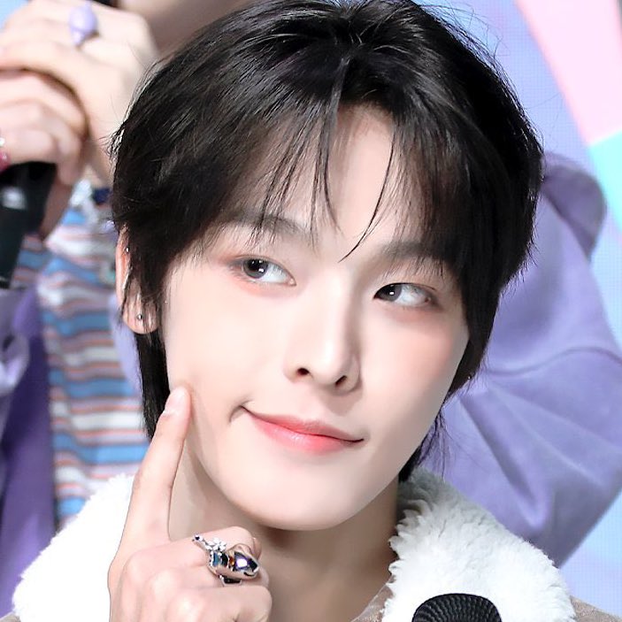[잡담] 리쿠 눈이 진짜 예쁜데 저화질 되면 급격히 하찮아지는거 ㅋㅋㅋㅋㅋ | 인스티즈