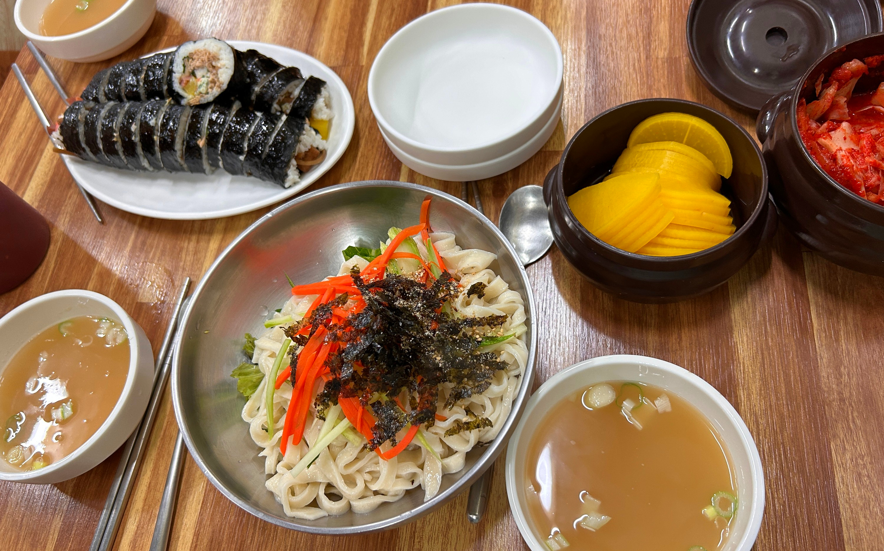 [잡담] 나 예전 회사 근처 식당도 칼국수 맛집이었어 | 인스티즈