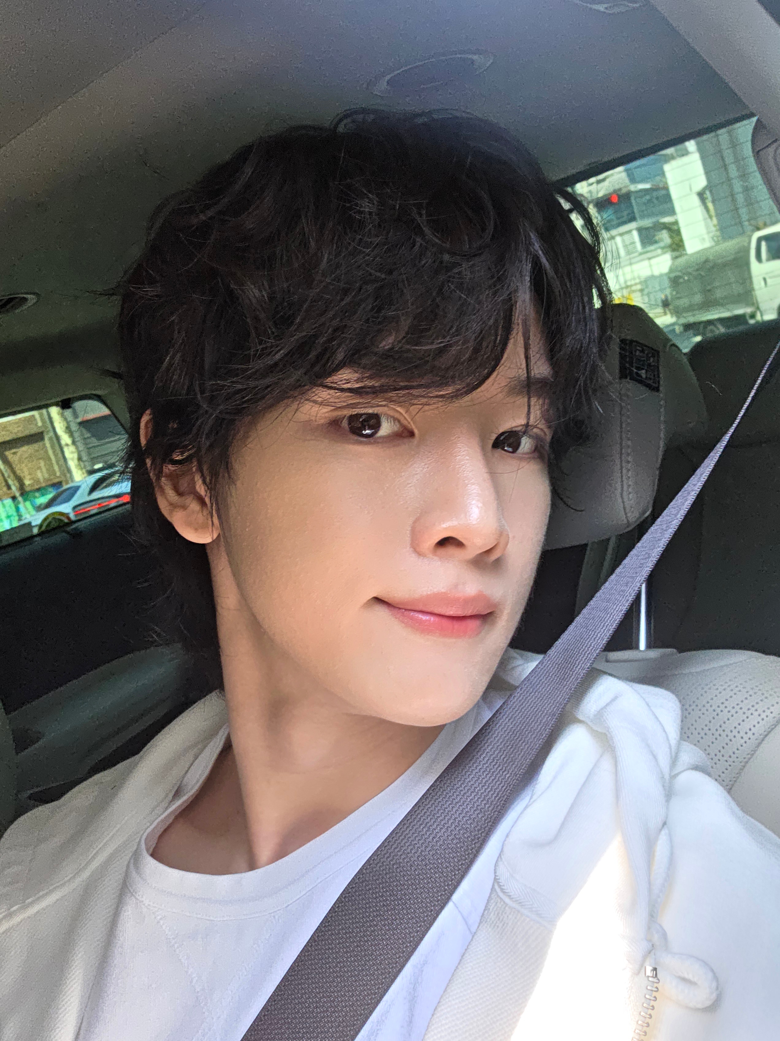 [잡담] 성찬 복슬강아띠 셀카옴 ㅠㅠㅠㅠㅠㅠㅠㅠㅠㅠㅠㅠㅠㅠㅠ | 인스티즈