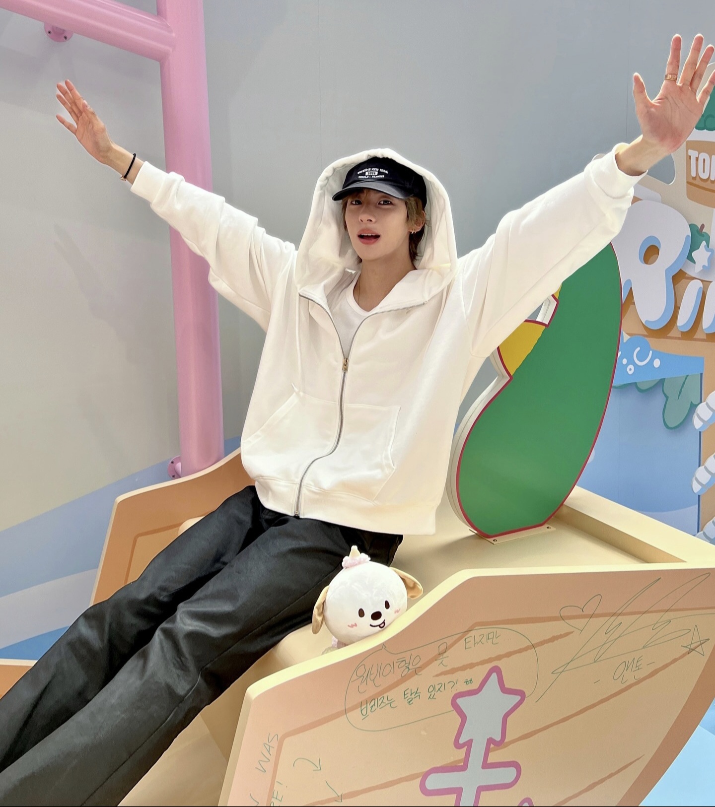 [잡담] 앤톤 가방 좀 봐 ㅋㅋㅋㅋㅋ | 인스티즈