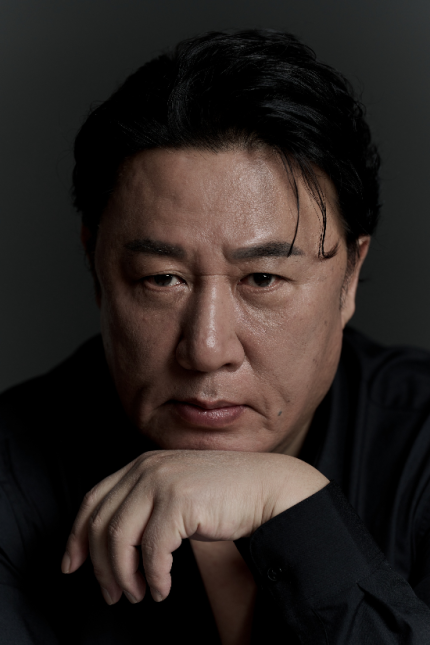 [정보/소식] '폭싹' 깐느극장 사장 김해곤, 빅타이틀과 전속계약 | 인스티즈