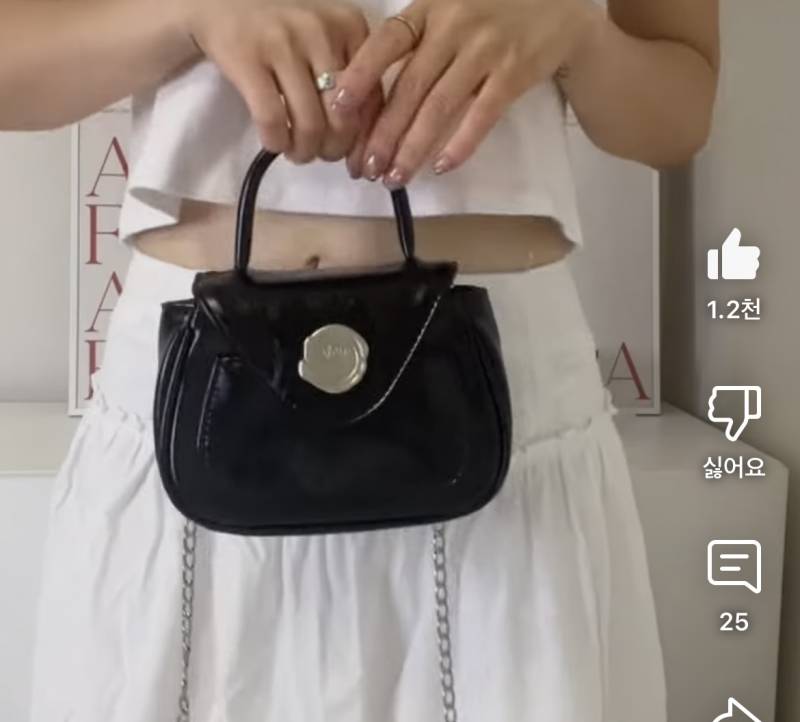 [잡담] 솔직히 이중에서 뭐가 젤 예뻐????? | 인스티즈