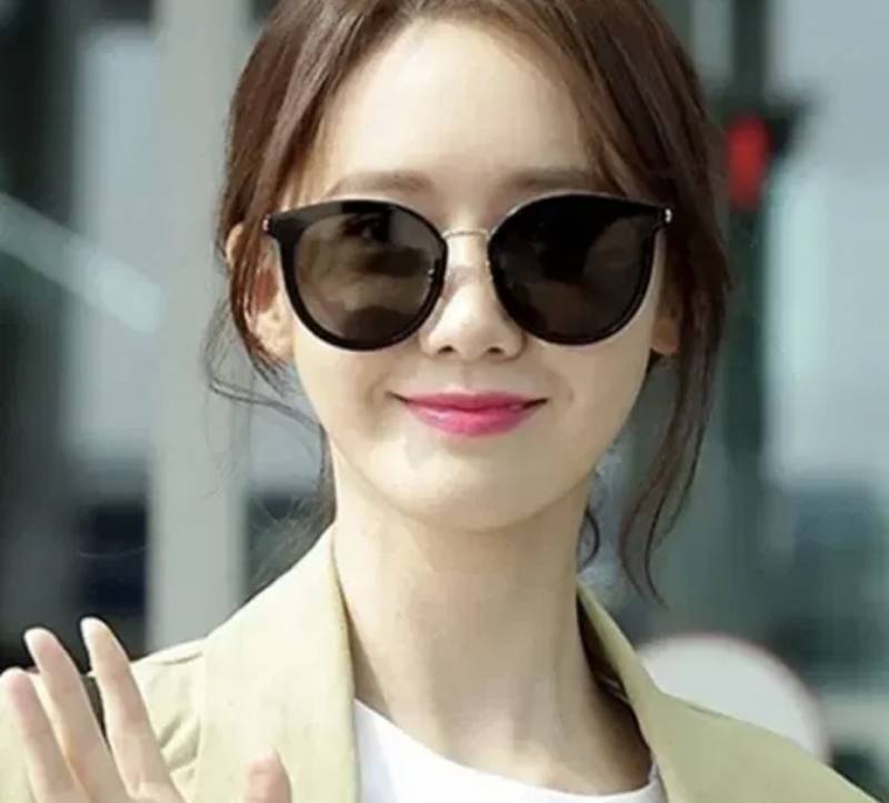 [잡담] 선글라스 뭐가 예뻐? 제발 골라주고 가 오늘 꽁돈 줍는다 | 인스티즈