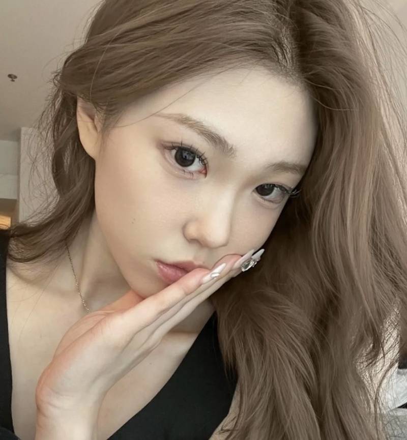 [잡담] 이 색깔 나오려면 탈색해야해???? | 인스티즈