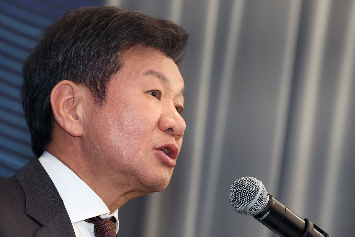 [정보/소식] 속보)정몽규 축구협회장 사단 완성 대한축구협회 부회장에 김병지-신태용-박항서 선임 | 인스티즈