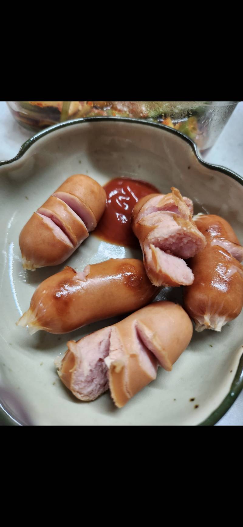 [잡담] 얘드라 반찬으로 소세지 이만한거 11개가 많아?? | 인스티즈