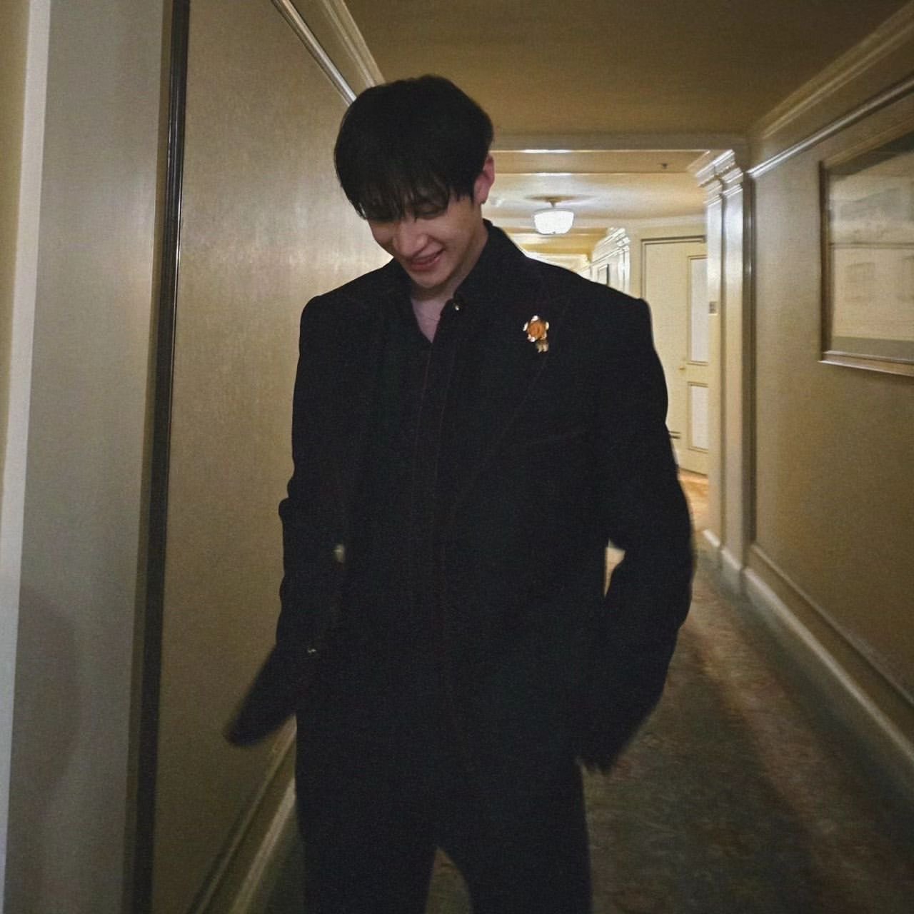 [잡담] 방찬 인스타 사진 누가찍어주는걸까..? | 인스티즈