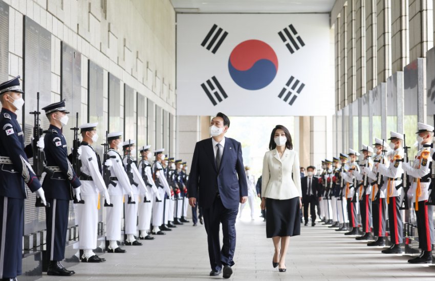[잡담] 대통령님 지금 울고 계실거같음 | 인스티즈